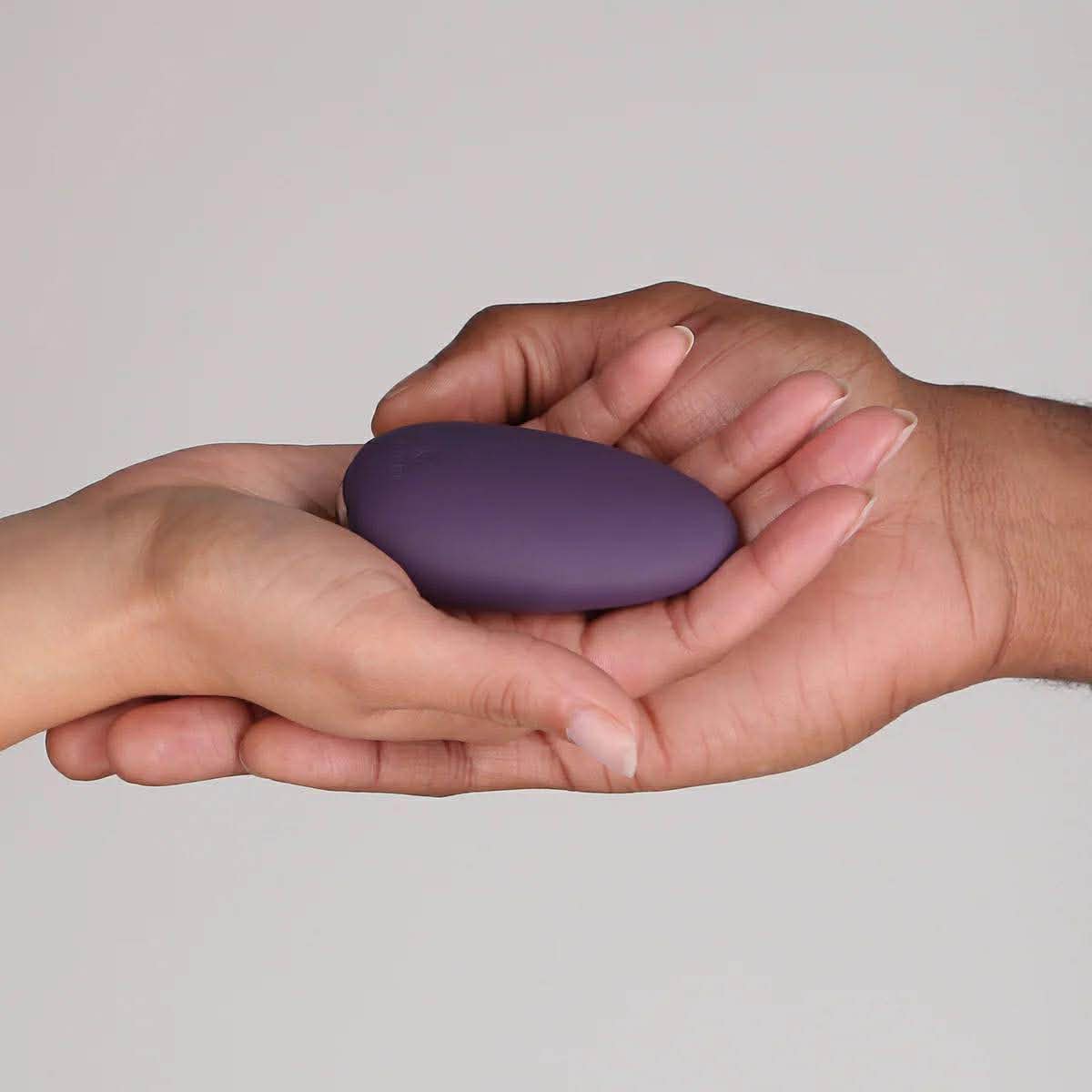 Mimi Palm Vibrator